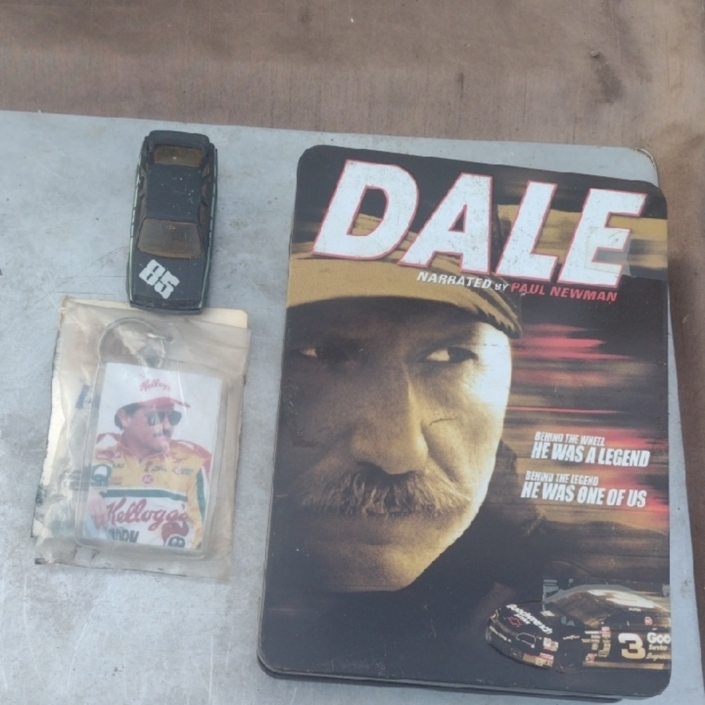 Dale Earnhardt Collectible Set